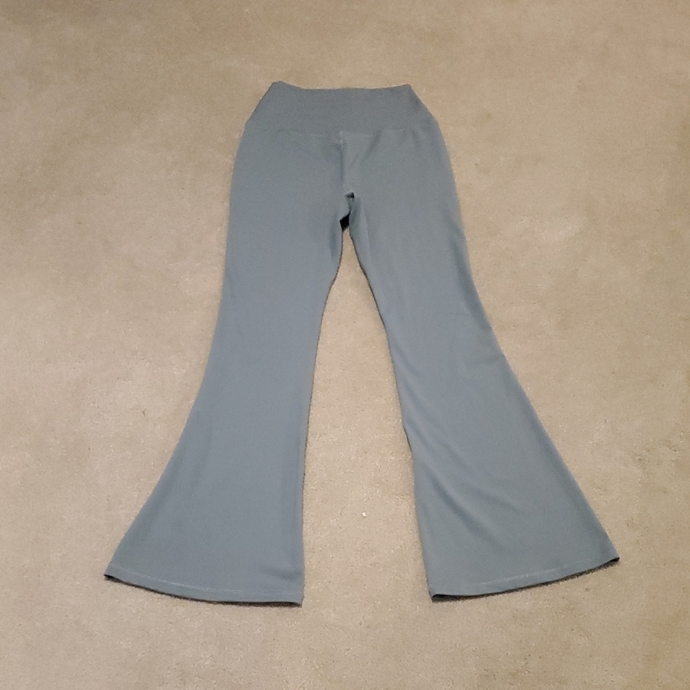 Yogalicious Lux  Green Yoga Pants - Picture 4 of 7